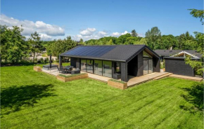 4 Bedroom Nice Home In Glesborg, Glesborg